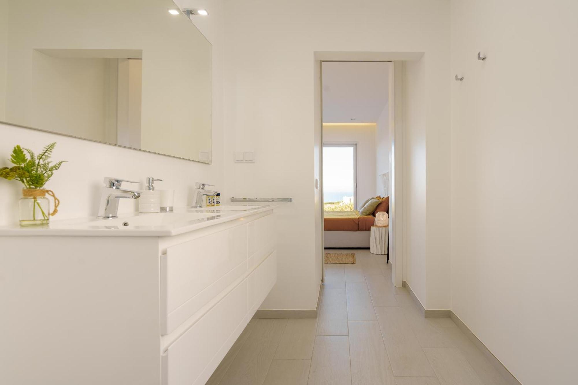 And Friends With Ocean View Villa Lourinha (Lisbon)