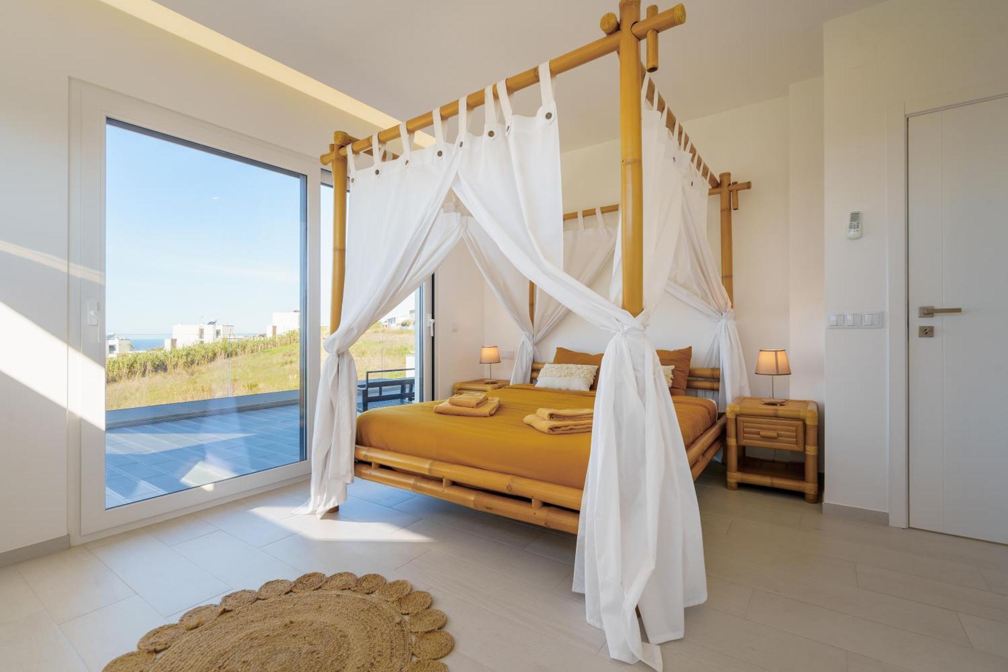 And Friends With Ocean View Villa *